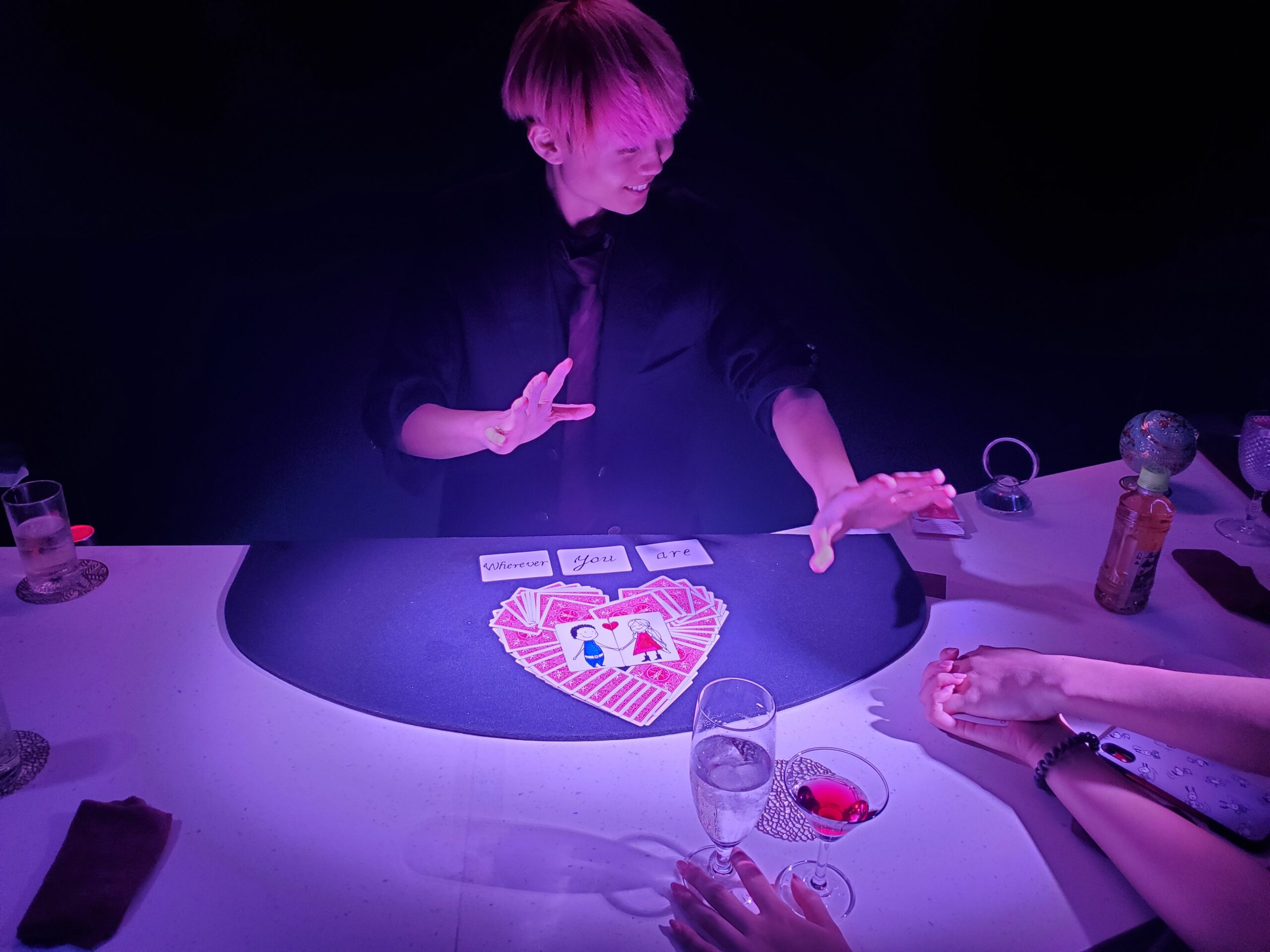 Magic Concept Bar 魔法使いの指輪で楽しむ夜のマジック体験