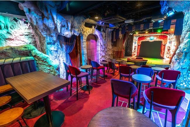 東京・六本木のMAHOU Dining Bar OSMAND