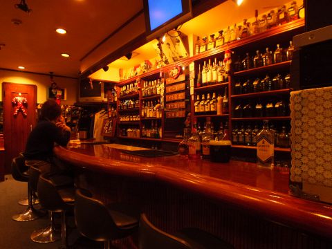 上野・御徒町の老舗マジックバー MAGIC シマ